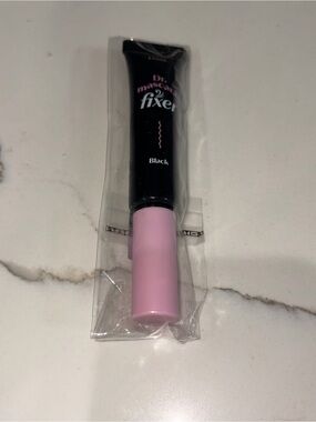 Mascara Fixer Lash Sealer by Mascara - Black Tube with Pink Cap